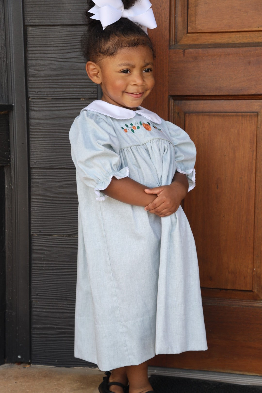 Rebecca Dress w/Pumpkin/vines emb(2-5)