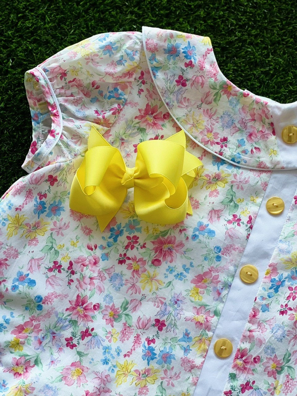 Little Girls Dainty Hair Bow
