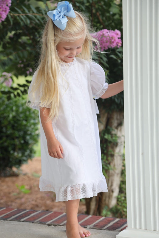 Heirloom White w/Lace Inserts Dress (4-6)